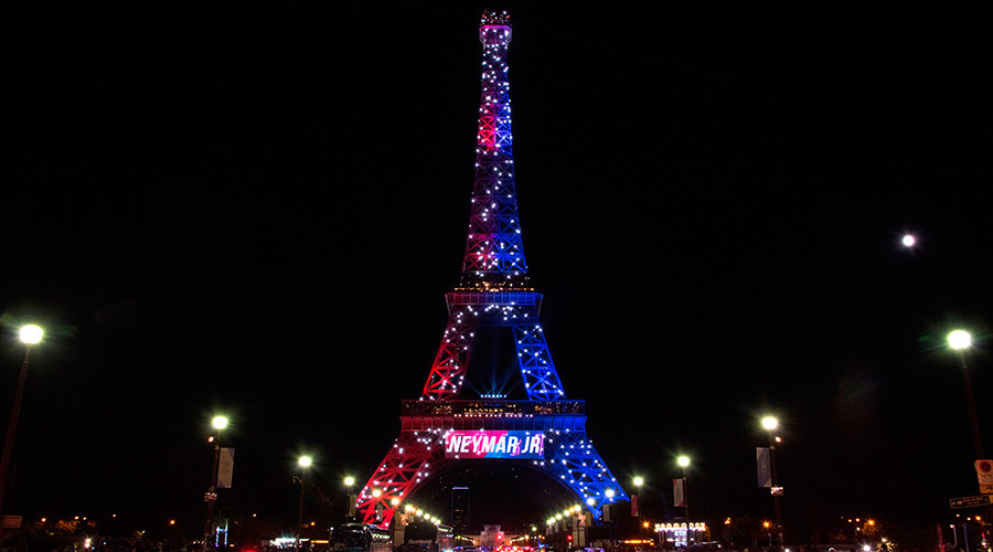 France launches terrorism investigation into attempted knife attack at Eiffel Tower – source