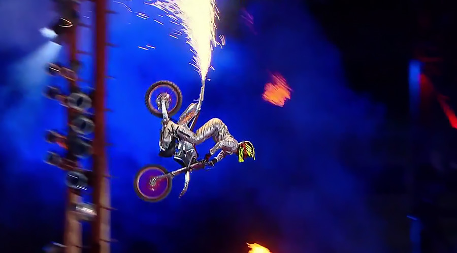 ‘Russian passion, crushing energy’: Night Wolves bikers stun with history show in Crimea (360 VIDEO)
