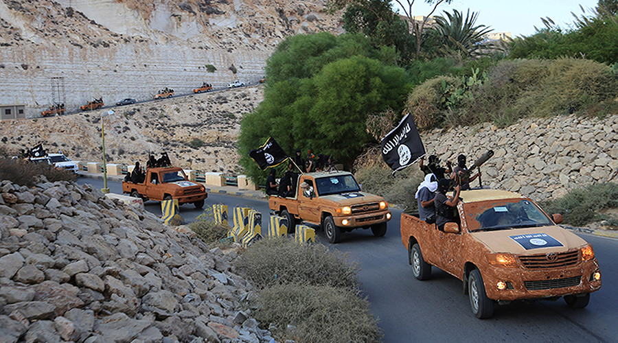 US targets ISIS convoy that agreed to leave Lebanon under Hezbollah deal