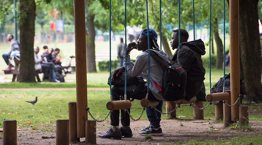 New ‘Jungle?' Hundreds of migrants set up camp in Brussels park