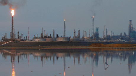 FILE PHOTO A general view of the Amuay refinery complex which belongs to the Venezuelan state oil company PDVSA in Punto Fijo, Venezuela © Carlos Garcia