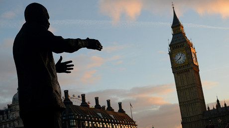 The statue of Nelson Mandela in Parliament Square, London © Peter Kollanyi / Global Look Press