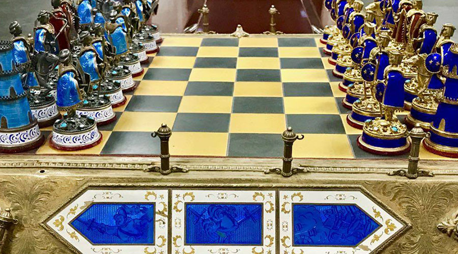 US returns Saddam Hussein’s stolen antique chessboard (PHOTOS)