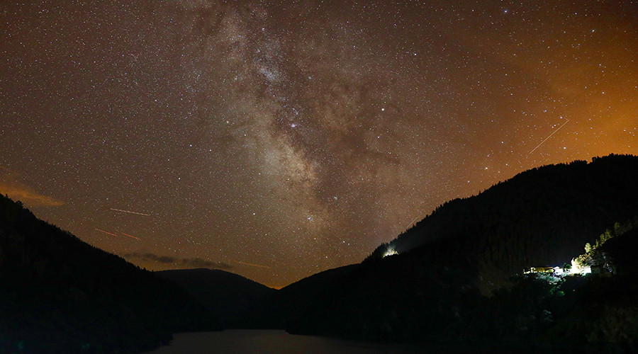Black hole 100,000 times bigger than sun discovered near center of Milky Way