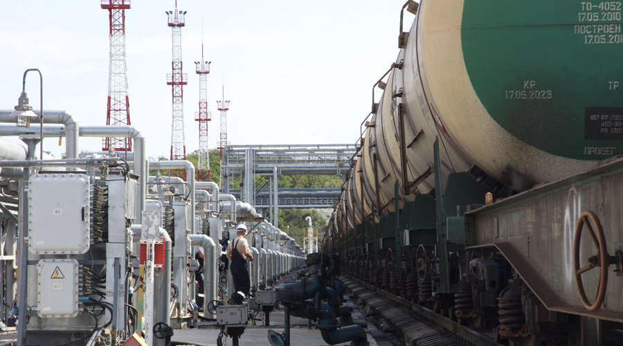 Russian earnings from oil jump 35%