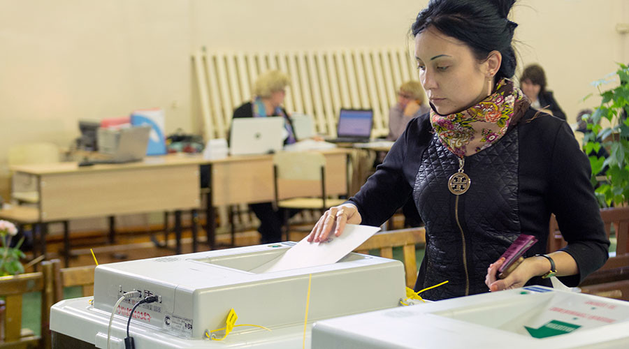 Ruling-party candidates lead election races in 16 Russian regions