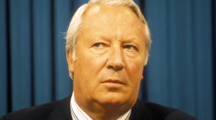 Police ask staff of ex-PM Ted Heath if he smuggled young boys into Downing Street