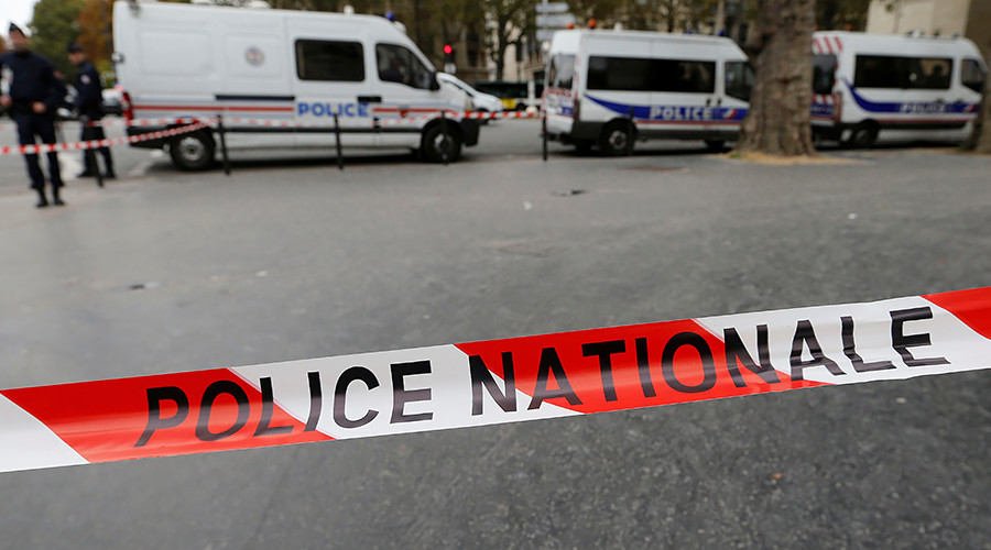 Marseille attack: Knifeman shot dead by army as one killed in stabbing Marseille attack: Knifeman shot dead by army as one killed in stabbing