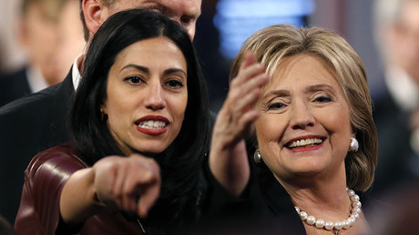 Huma Abedin and former Secretary of State Hillary Clinton. © Jim Young