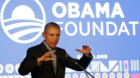 Barack Obama speaks at the African Leadership Academy in Johannesburg, July 18, 2018 © Themba Hadebe / AFP