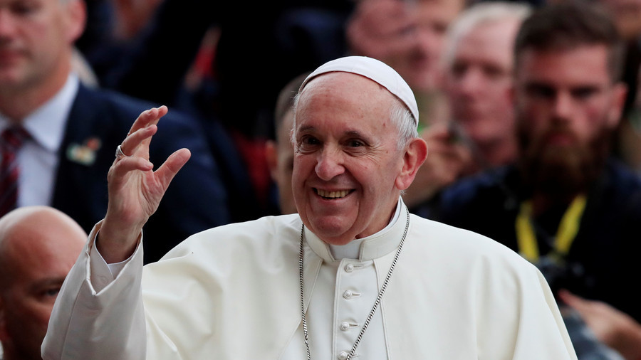 Pope Francis accused of Priest Pedophilia cover-up, asked to Resign ...