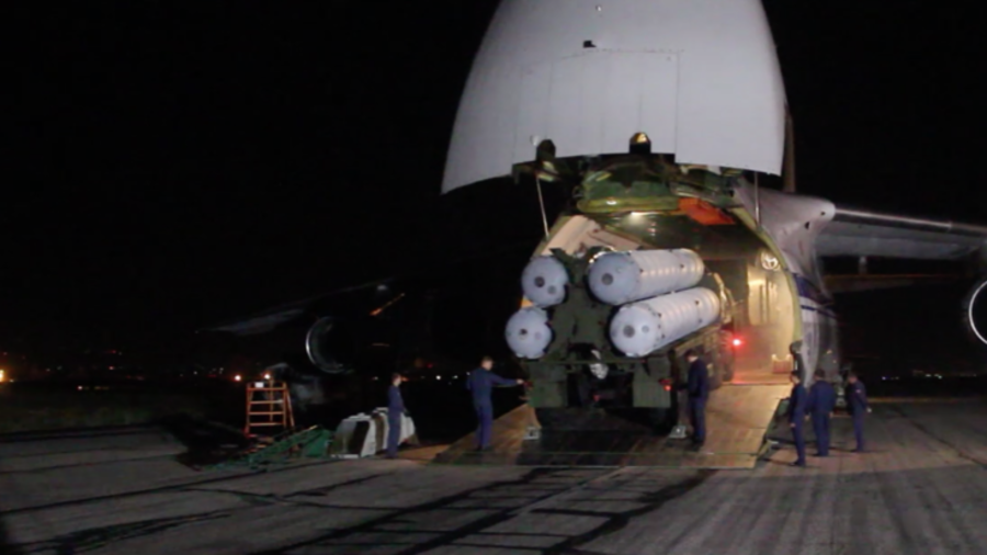 Watch S-300 launchers, interceptors & radars unloaded in Syria after Il-20 downing (VIDEO)