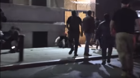 Screenshot from a YouTube video depicting the alleged attack by right-wing Young Boys group on a antifaschist protester © YouTube / Sandi Bachom