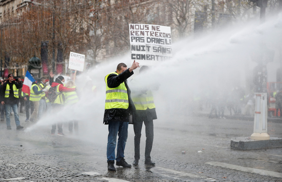 Protest in Paris © Reuters / Benoit Tessier