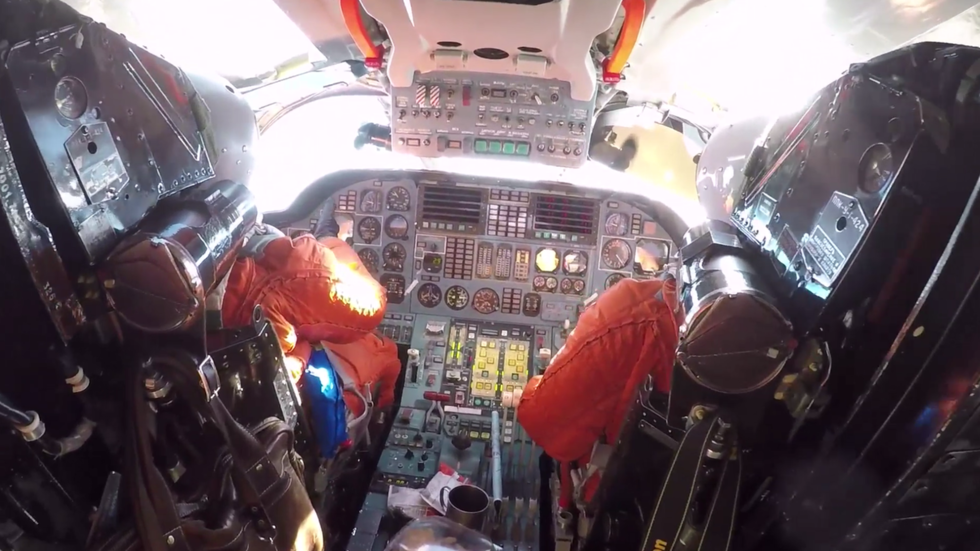 Watch Russian Tu-160s drill with Venezuelan jets from INSIDE strategic bomber’s cockpit (VIDEOS)