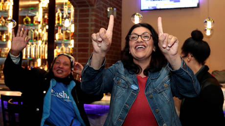 Rashida Tlaib celebrates at her midterm election night party in Detroit, Michigan, U.S. November 6, 2018 © REUTERS/Rebecca Cook