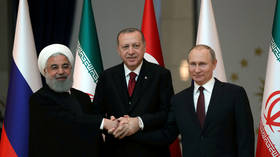米国、同盟国がワルシャワで戦争ドラムを破ったロシア、イラン、トルコがソチで長期のシリアの平和を語る