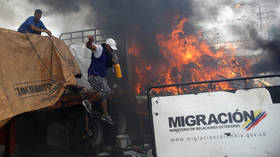 FLAMES devour âaid truckâ during bridge stand-off on Venezuela-Colombia border (PHOTOS)