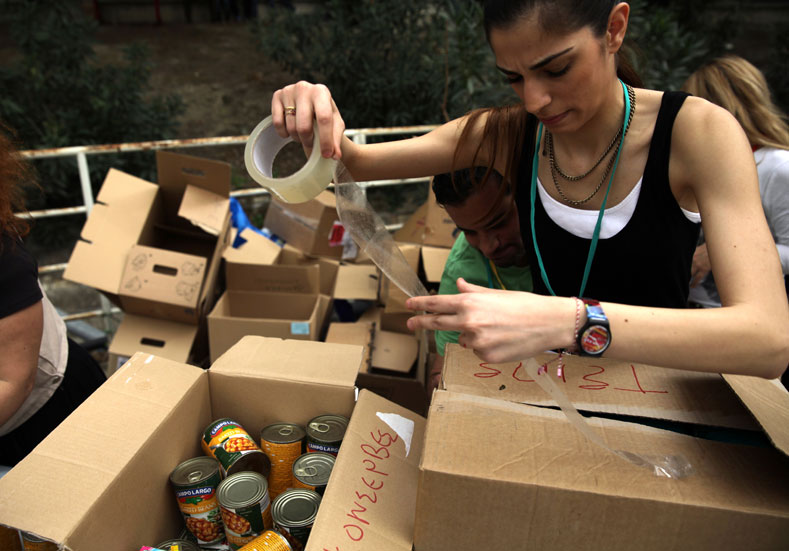Cyprus Aid: People help where government fails — RT In vision