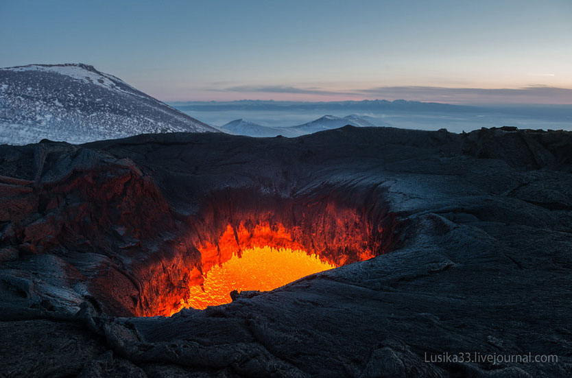 Fiery spectacles of Russian volcanoes — RT In vision
