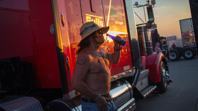 Survey finds Americans drink too much