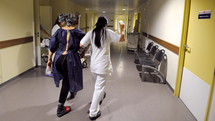 Nurse hailed by boss for refusing CPR to dying patient