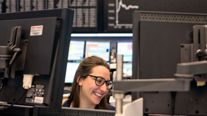 Market buzz: Stocks fall in anticipation of big news
