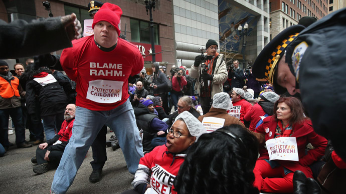 More than 130 arrested during Chicago schools protest