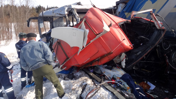 6 killed, 23 injured as bus carrying children crashes in central Russia