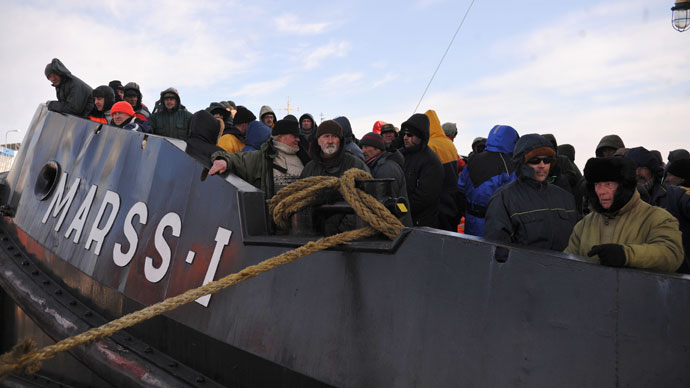 Helicopters, Navy ships rescue hundreds from ice floes in Latvia