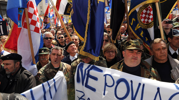25,000 protest against Cyrillic signs in 'Croatian Stalingrad'