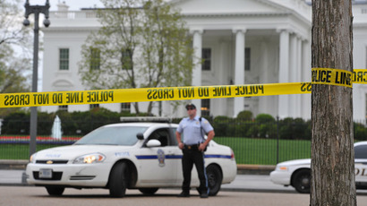 A policeman secures the area in front of the White House in Washington on April 15, 2013 after blasts rocked the finish line of the Boston marathon (AFP Photo / Mladen Antonov) 