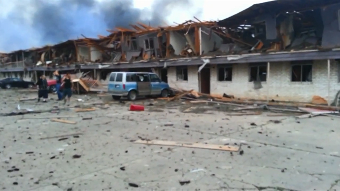 Texas explosion: Ruins, smoke, burning homes filmed shortly after blast (VIDEO)