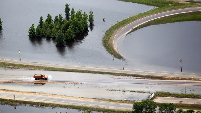 Five dead as US Midwest fights record floods