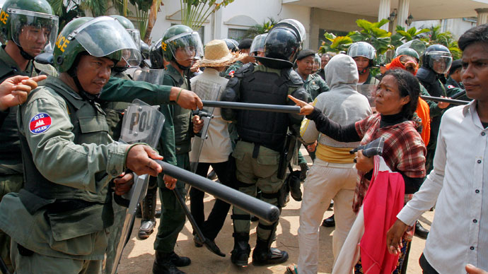 Clashes as thousands of Cambodians protest Nike factory work conditions