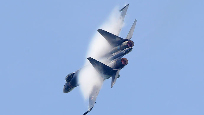 A Sukhoi Su-35 fighter takes part in a flying display, during the opening of the 50th Paris Air Show, at the Le Bourget airport near Paris, June 17, 2013.(Reuters / Pascal Rossignol)