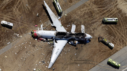 Smoke-filled JetBlue plane makes dramatic emergency landing (VIDEO ...