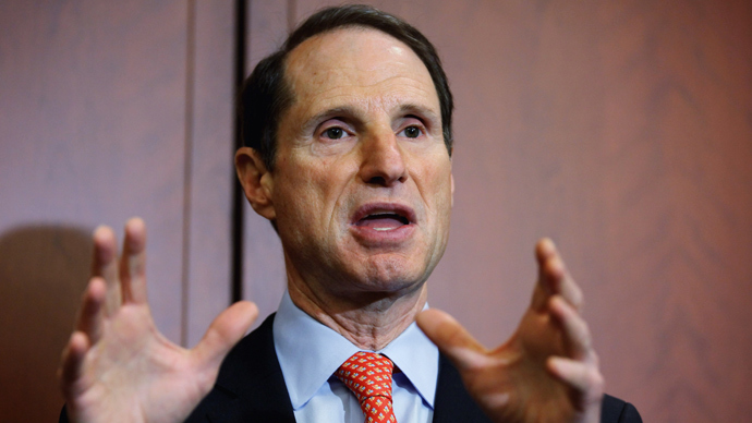 Obama considers ending NSA surveillance programs, Democratic senator says