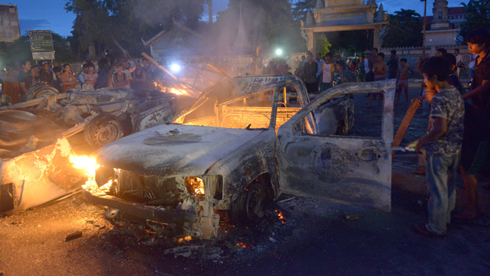 Riots follow Cambodian elections as opposition rejects results (PHOTOS)