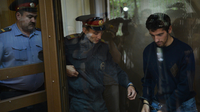 Magomed Magomedov (R) suspected of raping an underage girl, before Moscow's Dorogomilovsky Court considers the motion for his arrest (RIA Novosti / Ramil Sitdikov)
