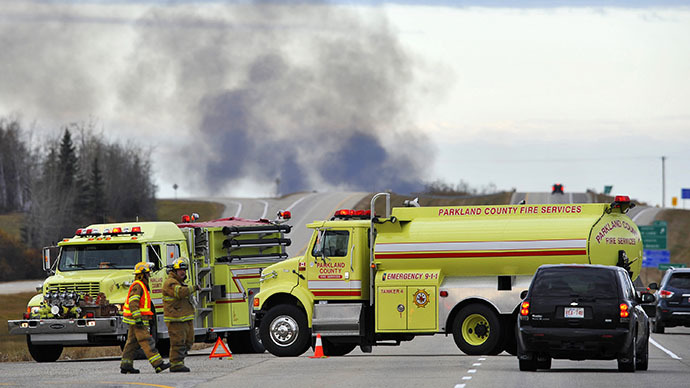 13 train cars transporting oil and gas derail, explode in Canada