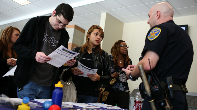 15% of young Americans out of school, work - study