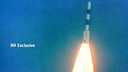 This television frame grab taken from Indian television channel NDTV, broadcasting live footage from state television Doordarshan, shows the PSLV-C25 launch vehicle carrying the Mars Orbiter probe as its payload moments after lift-off in Sriharikota on November 5, 2013 (AFP Photo / NDTV)