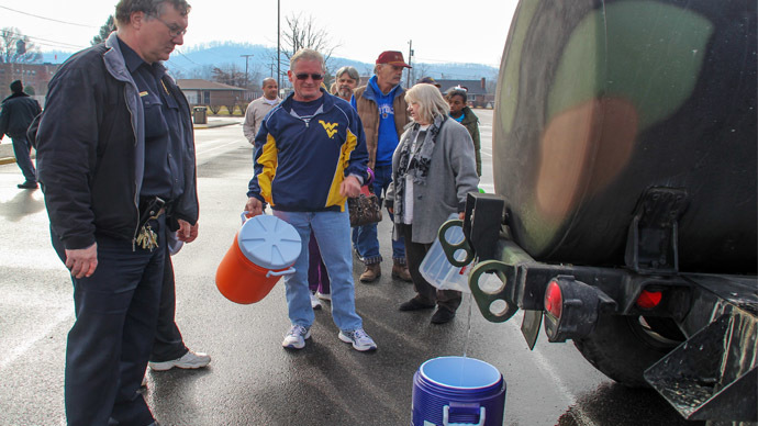 Nearly 800 calls to W. Virginia poison center after chemical spill