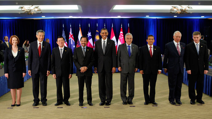 U.S. President Barack Obama (C) poses with the Trans-Pacific Partnership Leaders at the Hale Koa Hotel during the APEC Summit in Honolulu, Hawaii, November 12, 2011., From ImagesAttr