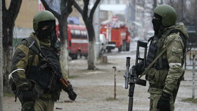 Members of Russia's special forces stand guard during an operation on suspected militants in Makhachkala, the capital of Russia's North Caucasus Republic of Dagestan January 20, 2014. (Reuters/Vasily Fedosenko)