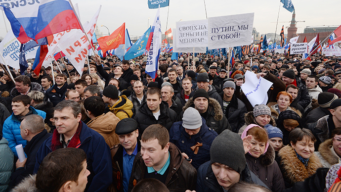 Participants in the "We Are Together" rally and concert to support the residents of the Crimea, at Vasilyevsky Slope, Moscow on March 7, 2014. (RIA Novosti / Mikhail Voskresenskiy)