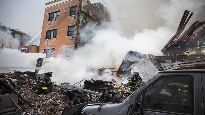 8 dead after explosion causes building collapse in Upper Manhattan — RT ...