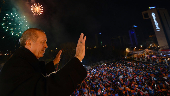Erdogan vows purge of 'enemies' after vote win