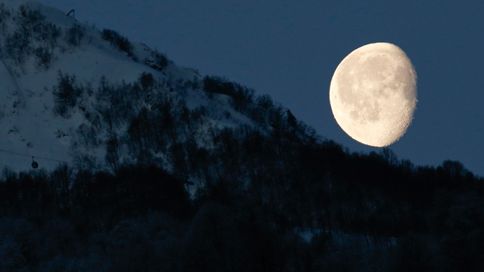 NASA spacecraft to rock dark side of the moon